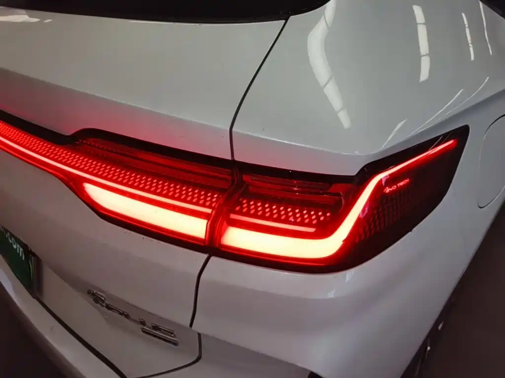 BYD PLUS New Energy — миниатюра 8