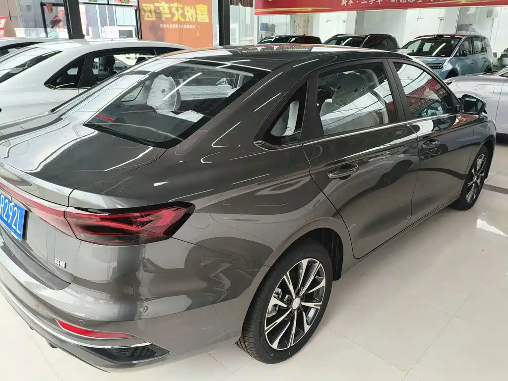 Geely Emgrand — миниатюра 9