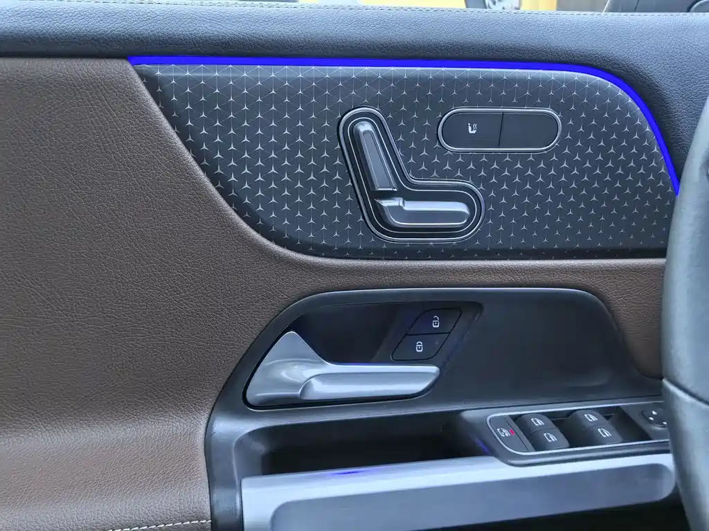 Mercedes-Benz GLB — миниатюра 35