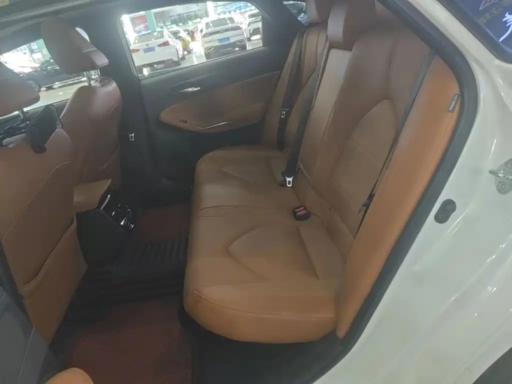 Toyota Avalon — миниатюра 17