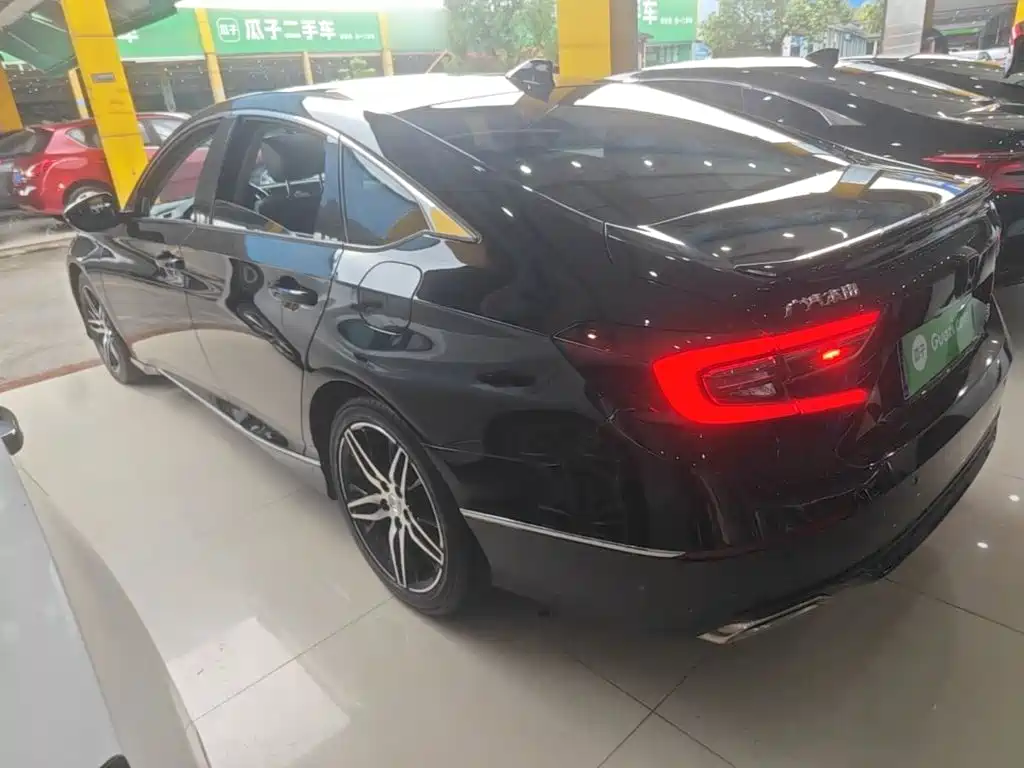 Honda Accord — миниатюра 5