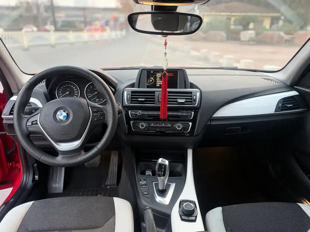 BMW 1 Series (Import) — миниатюра 9