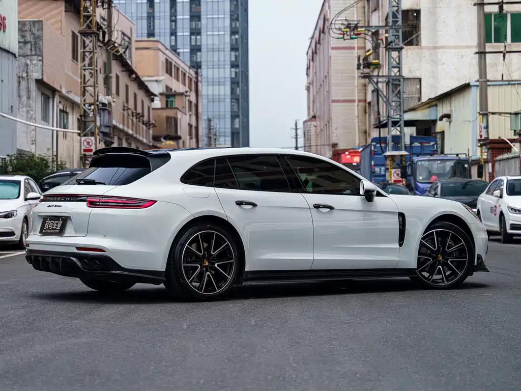 Porsche Panamera — миниатюра 3