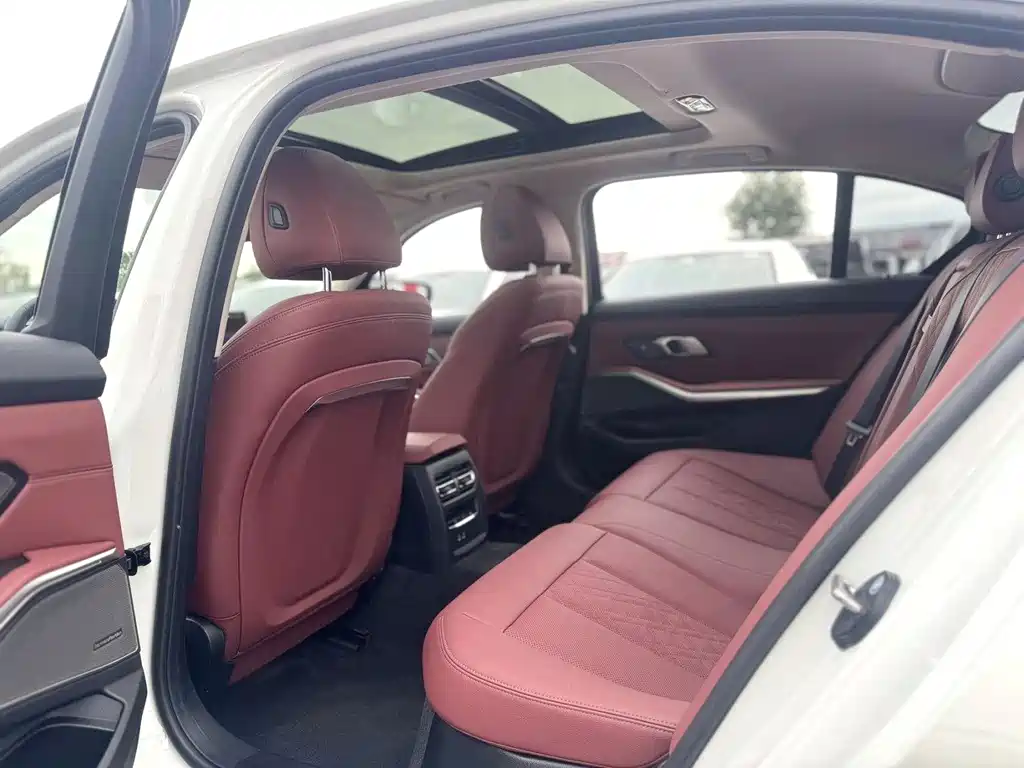 BMW 3 Series — миниатюра 4