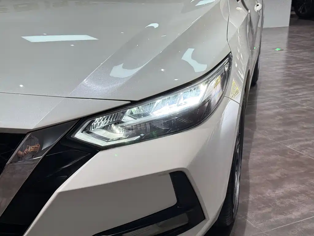 Nissan Sylphy 2021 1.6L XL CVT Enjoy