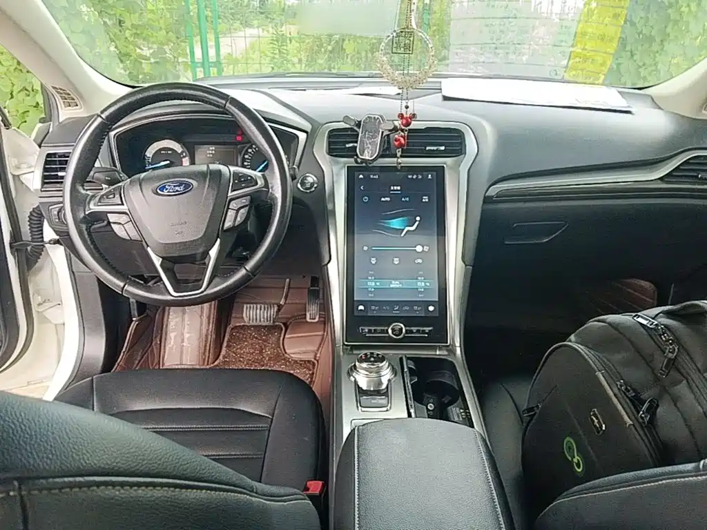 Ford Mondeo — миниатюра 10
