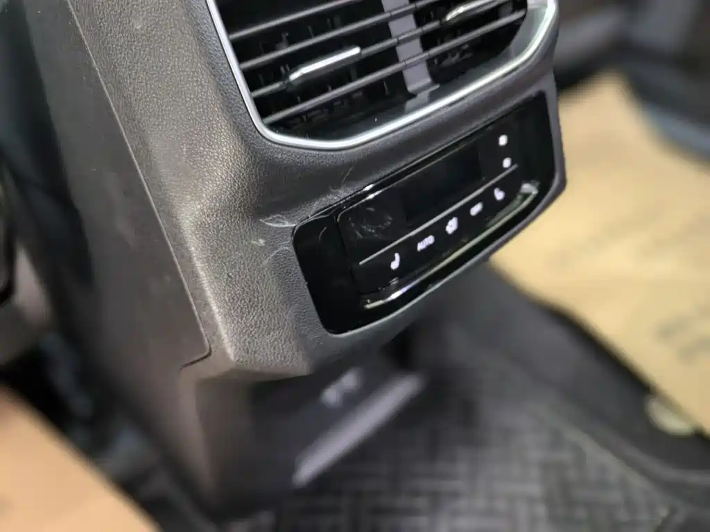 Volkswagen Viloran 2022 380TSI Luxury Pro 6 мест