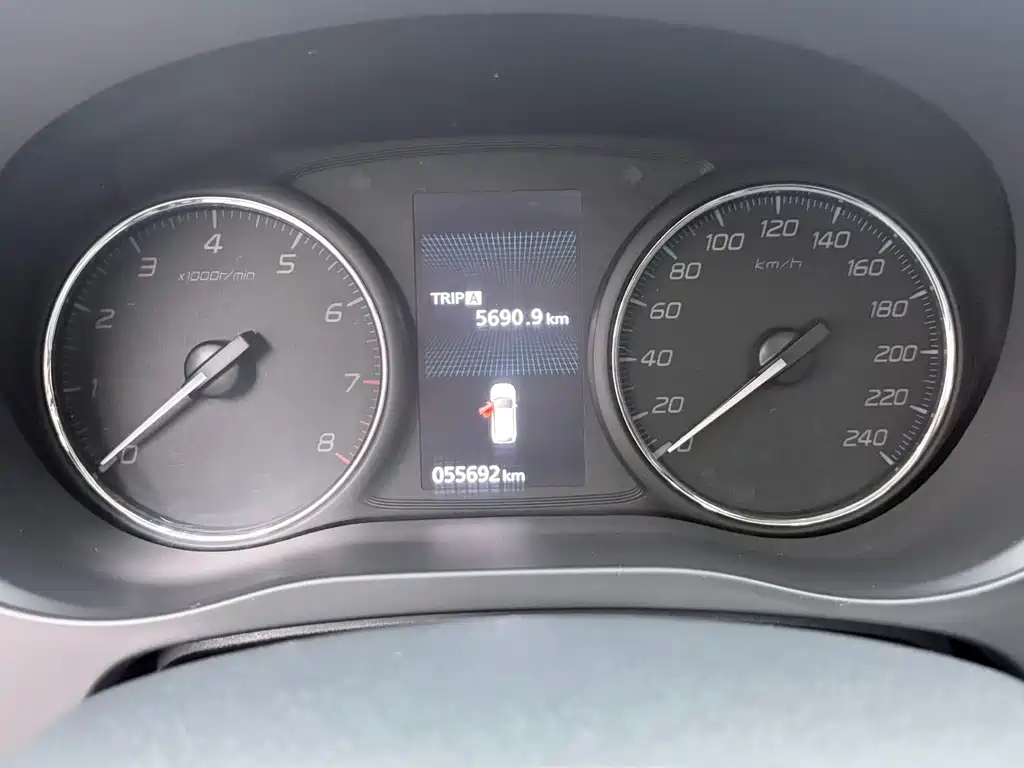 Mitsubishi Outlander — миниатюра 10