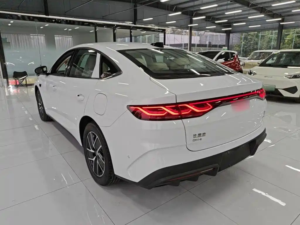 BYD Qin L — миниатюра 5