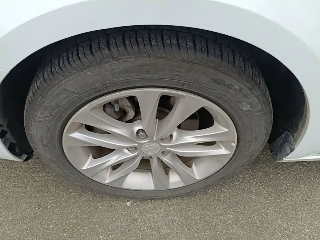 Buick Verano — миниатюра 23