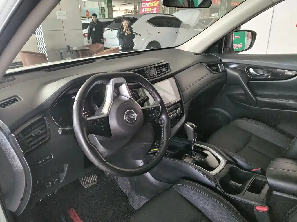 Nissan X-Trail — миниатюра 7