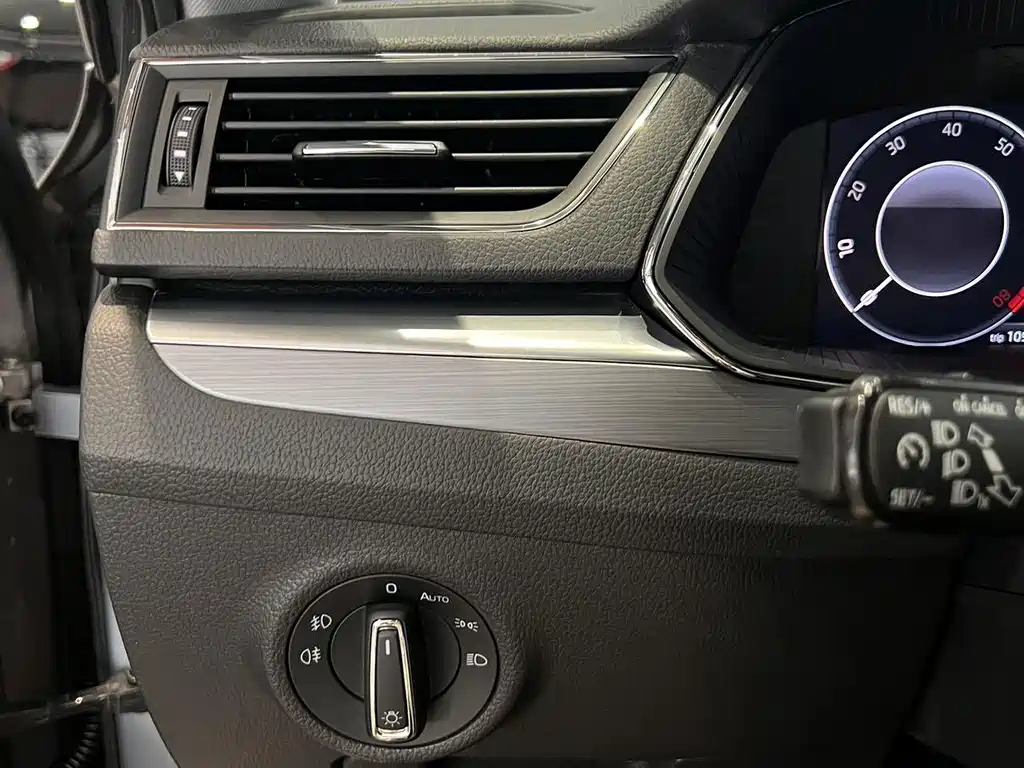 Skoda Superb — миниатюра 11