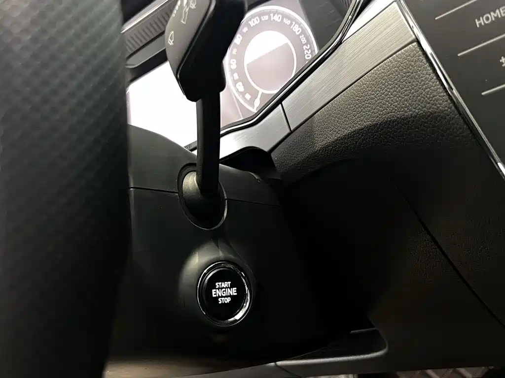 Skoda Superb — миниатюра 12