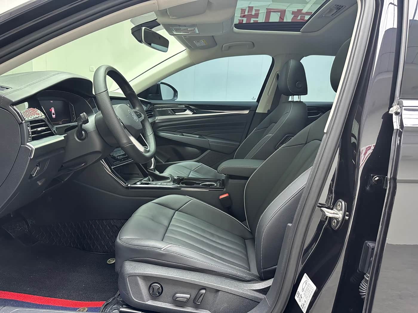 Volkswagen Passat 1.4 л 2022 г. Чёрный, пробег 6700 км