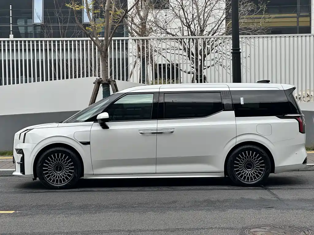 ZEEKR EXTREME KRYPTON 009