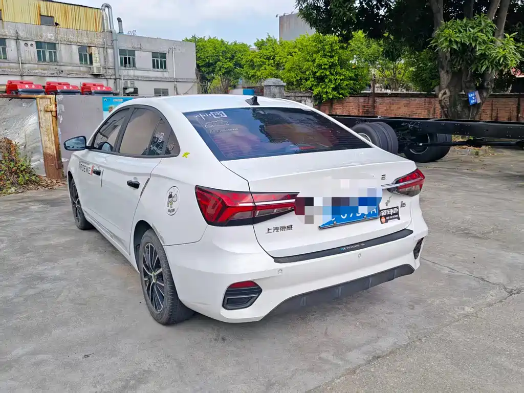 Roewe i5 — миниатюра 10