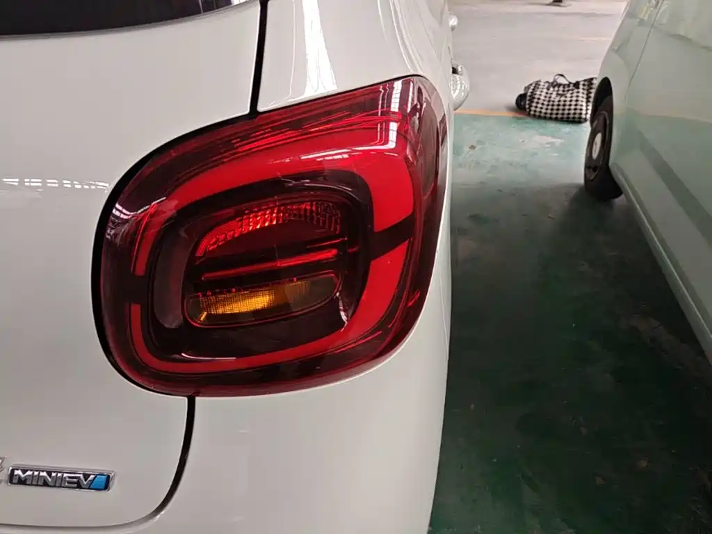 Wuling MINIEV — миниатюра 24