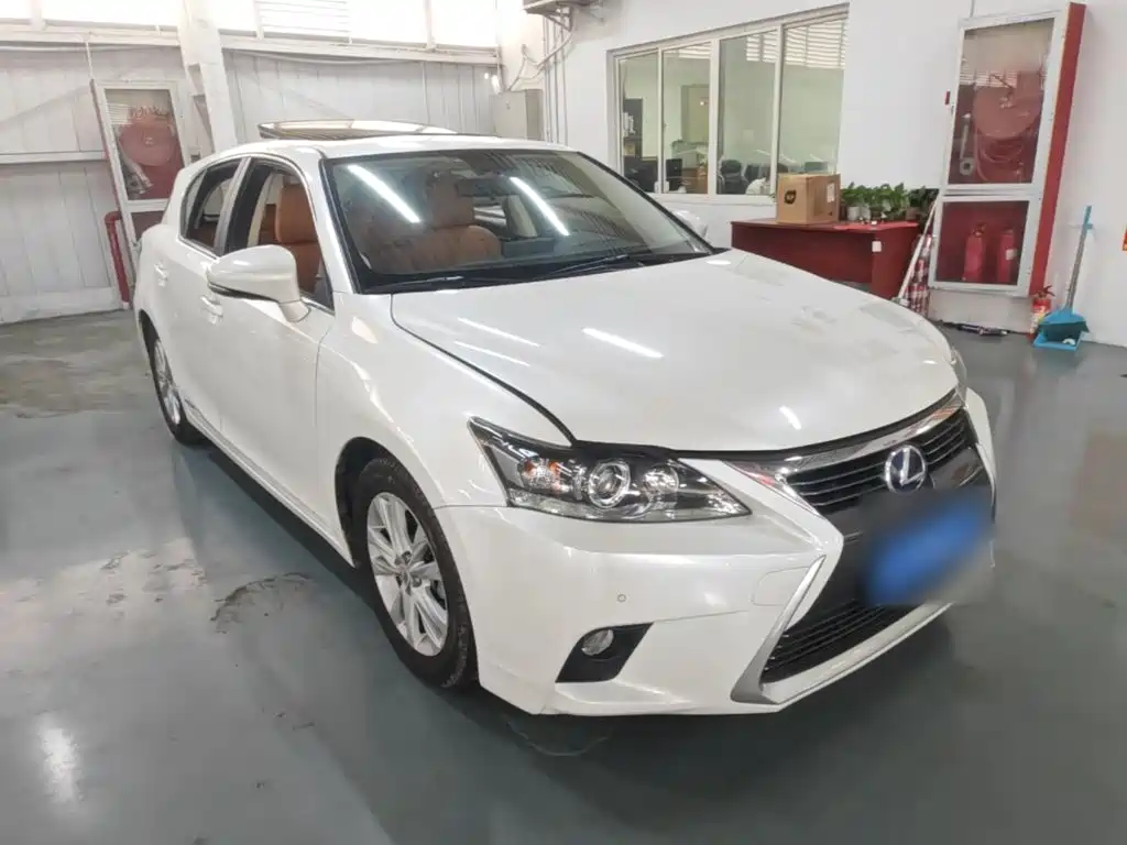 Lexus CT — миниатюра 4