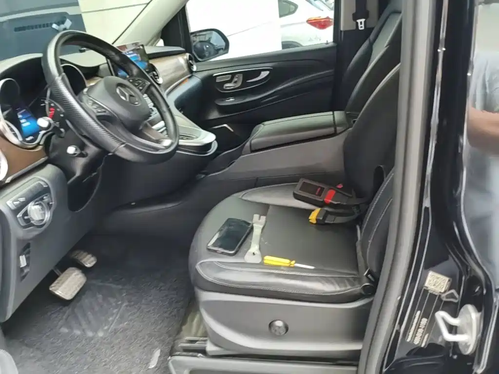 Mercedes-Benz V-Class — миниатюра 15