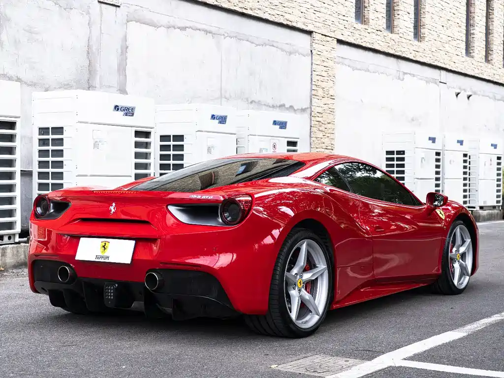 Ferrari 488 — миниатюра 5