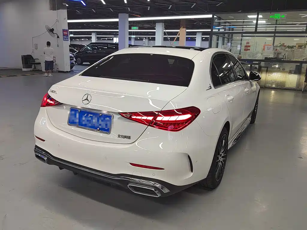Mercedes-Benz C-Class — миниатюра 18