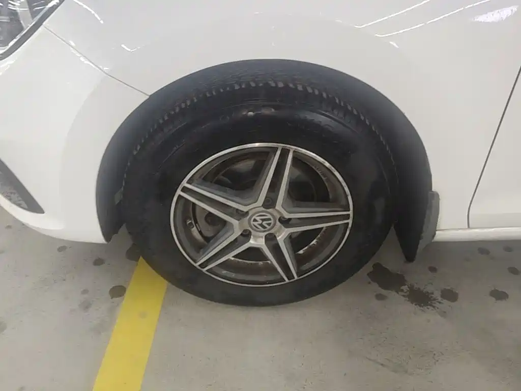 Volkswagen Santana — миниатюра 23