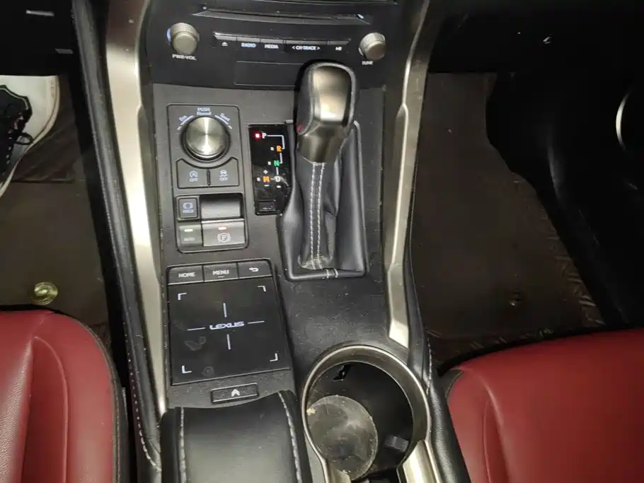 Lexus NX — миниатюра 16