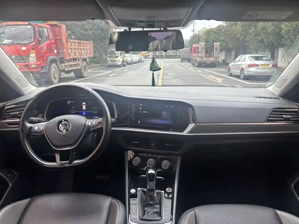 Volkswagen Sagitar — миниатюра 6