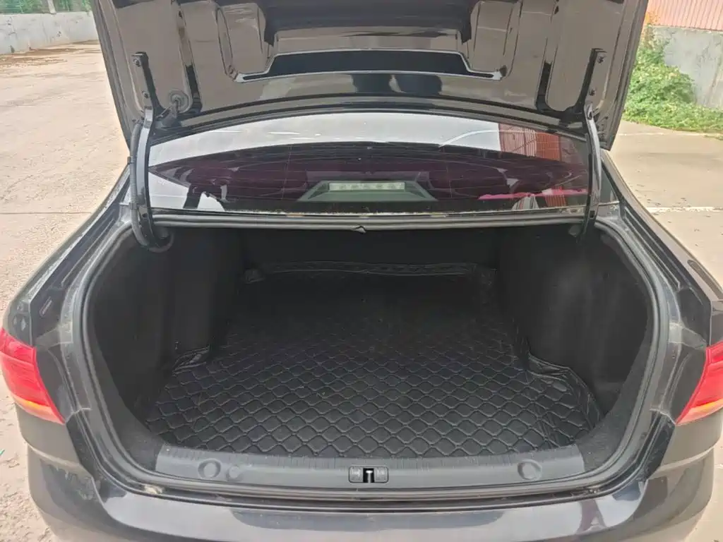 Volkswagen Lavida — миниатюра 19