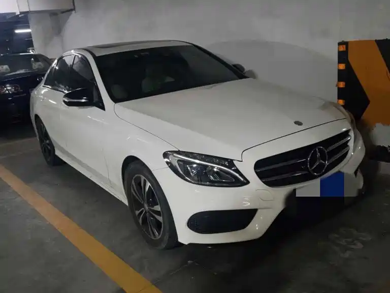 Mercedes-Benz C-Class — миниатюра 2