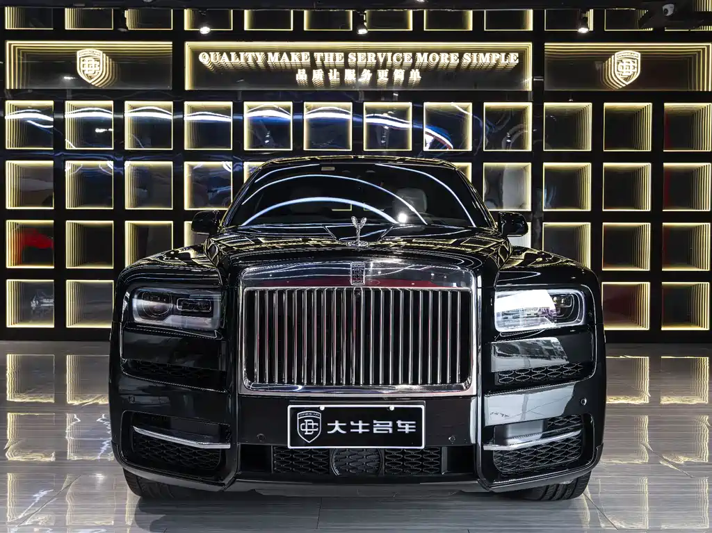 Rolls-Royce Cullinan 2018 мест