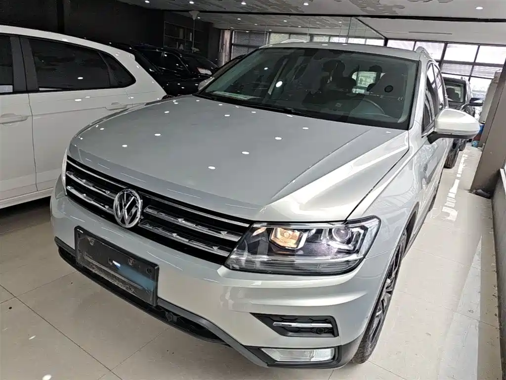 Купить Volkswagen Tiguan L