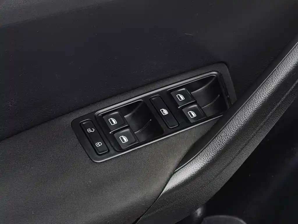 Volkswagen Jetta — миниатюра 9