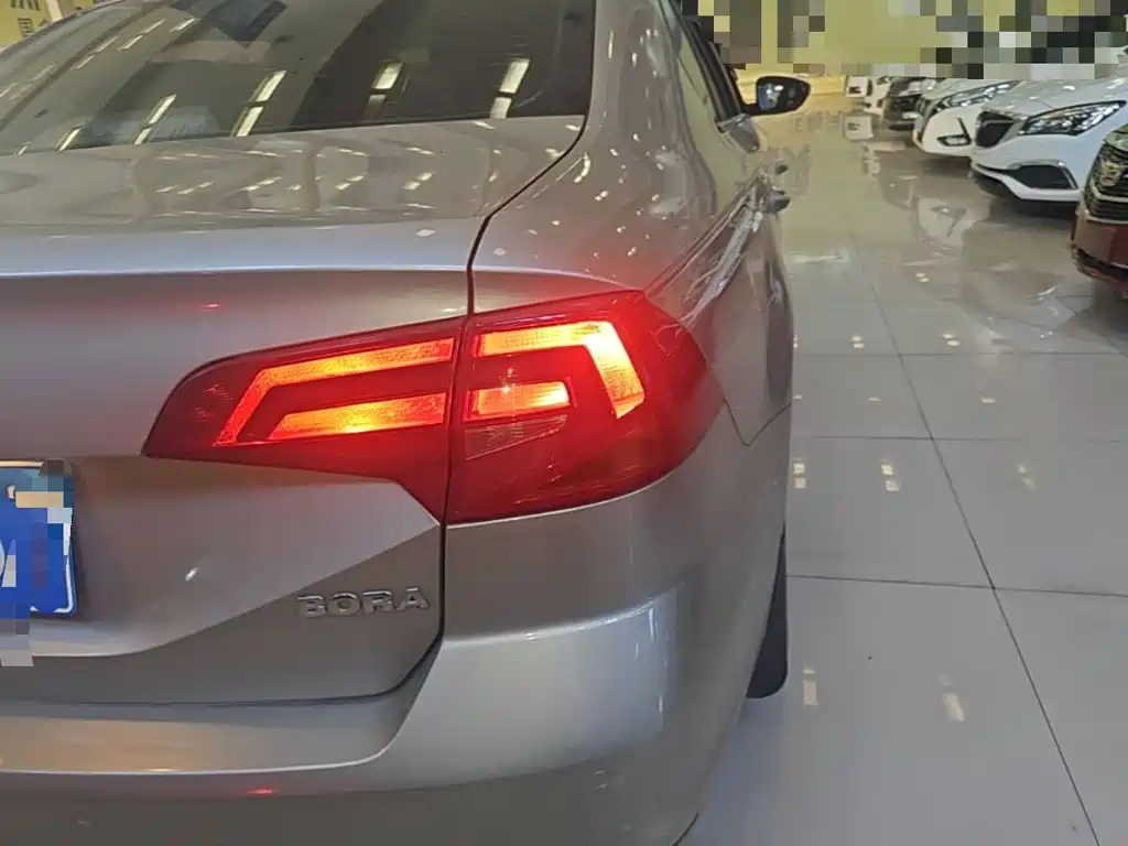 Volkswagen Bora — миниатюра 8