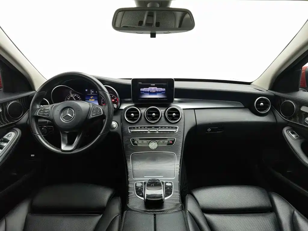 Mercedes-Benz C-Class — миниатюра 5