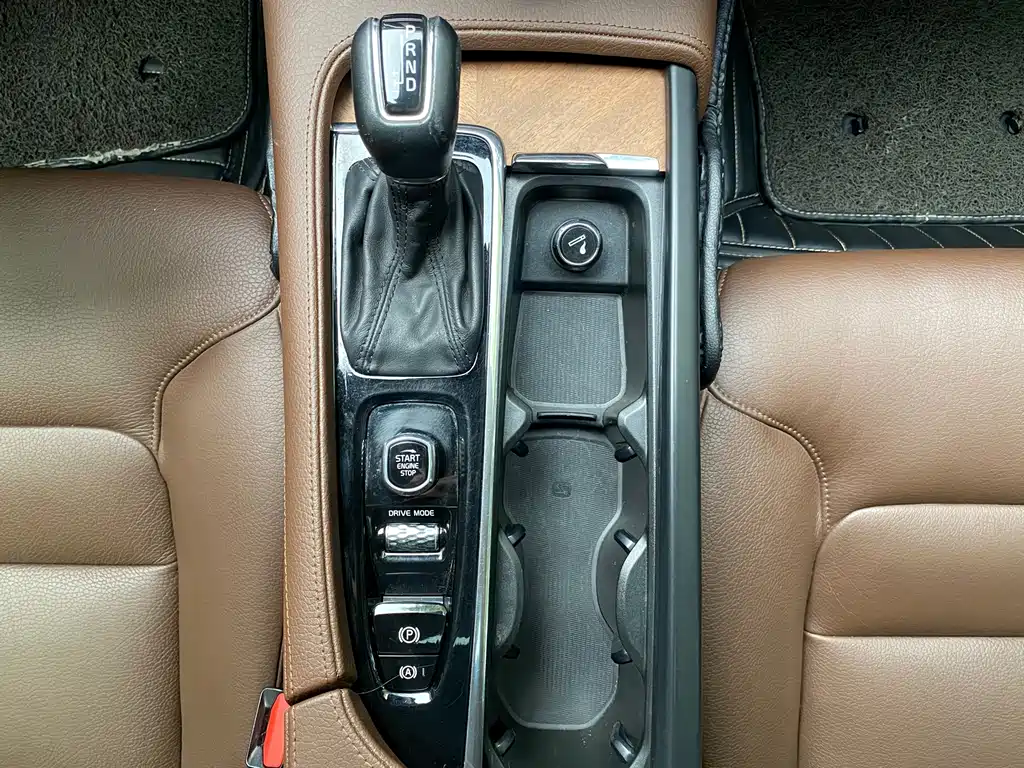 Volvo S90 — миниатюра 17