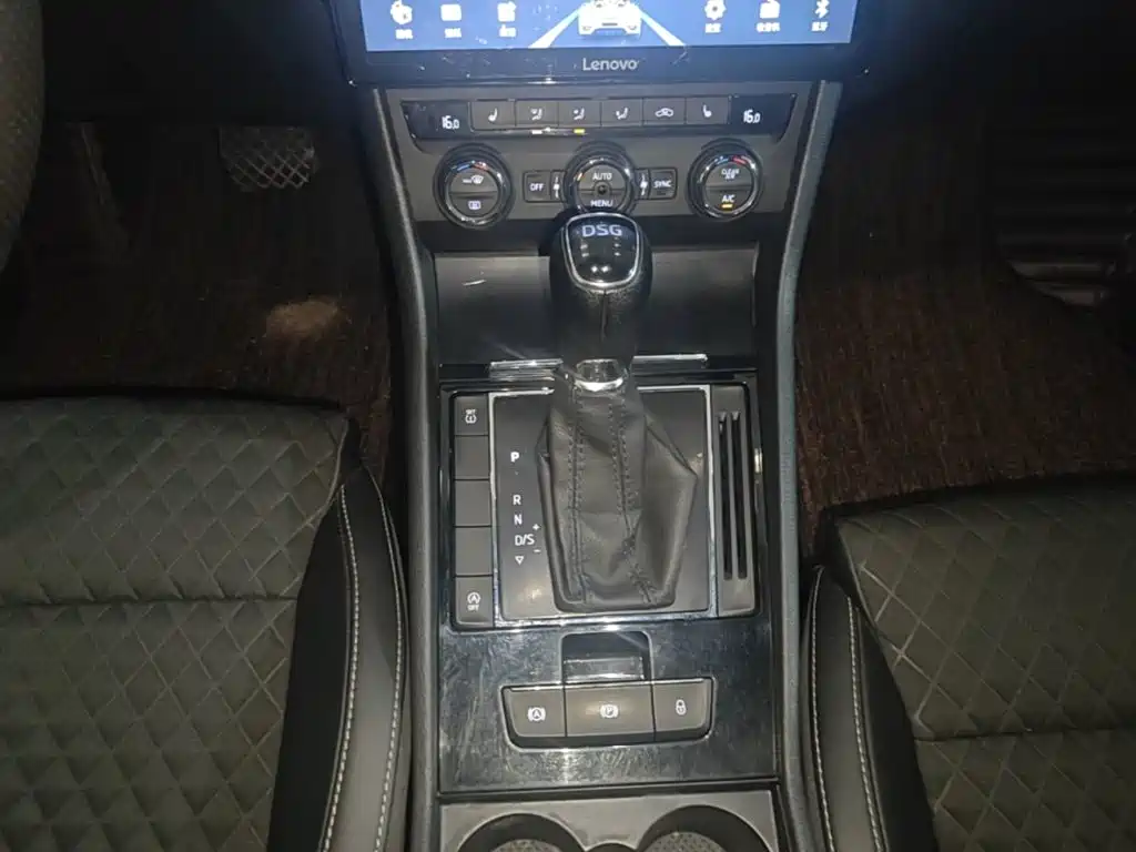 Skoda Superb — миниатюра 14