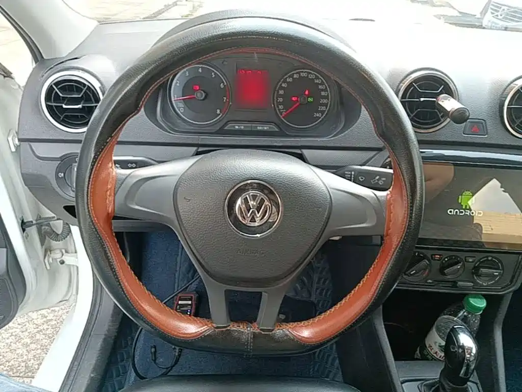 Volkswagen Jetta — миниатюра 11