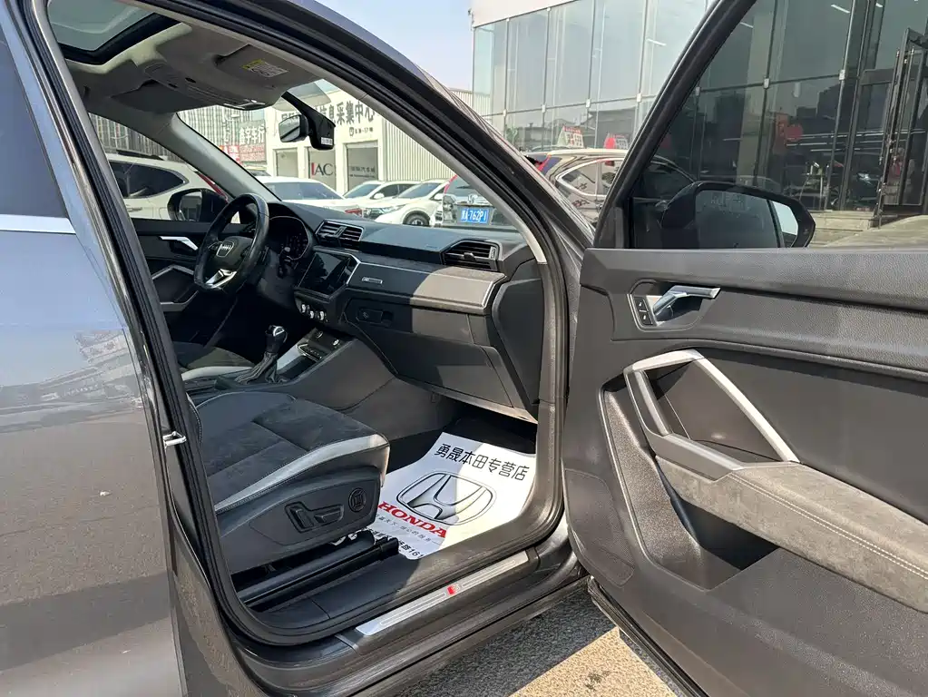 Audi Q3 2022 35 TFSI Fashion