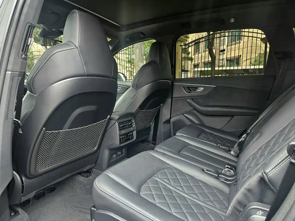 Audi SQ7 — миниатюра 8