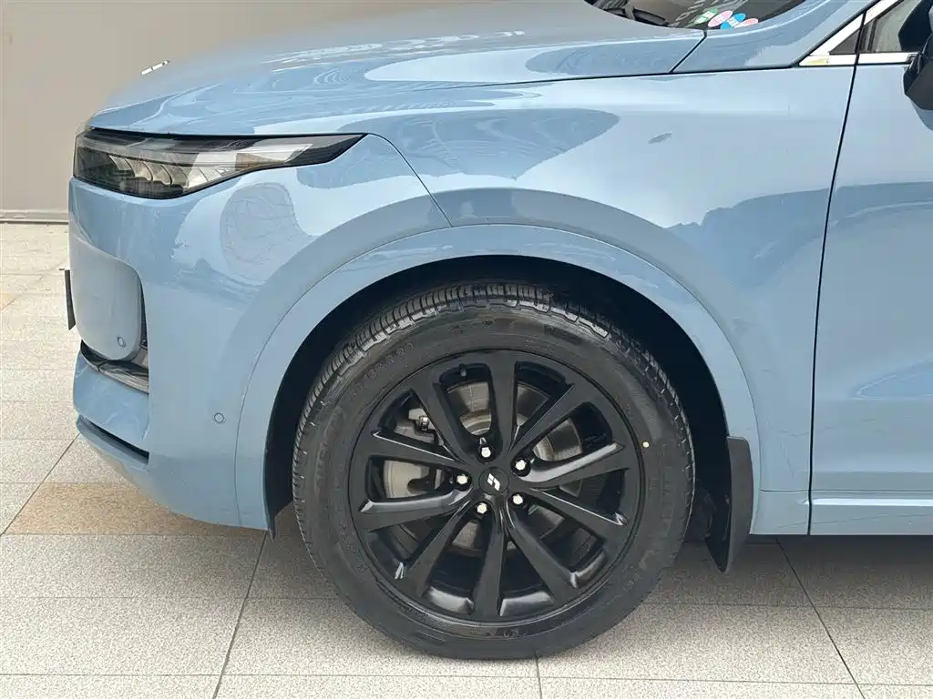 Li Auto ONE 2021 6 мест
