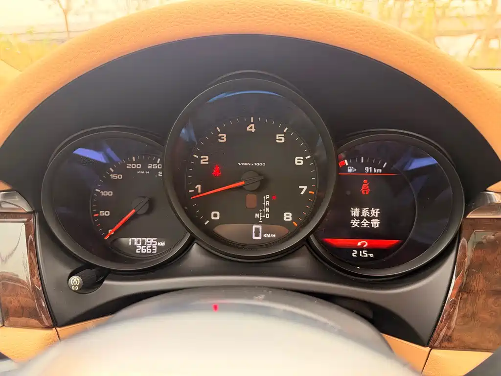 Porsche Macan — миниатюра 15