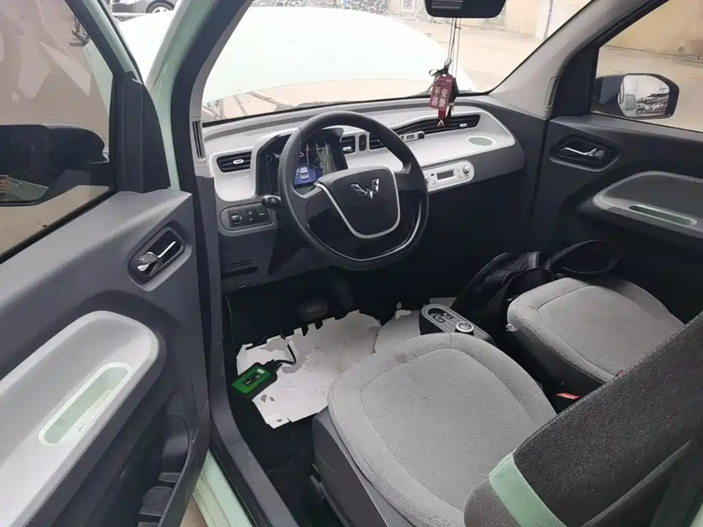Wuling MINIEV — миниатюра 10