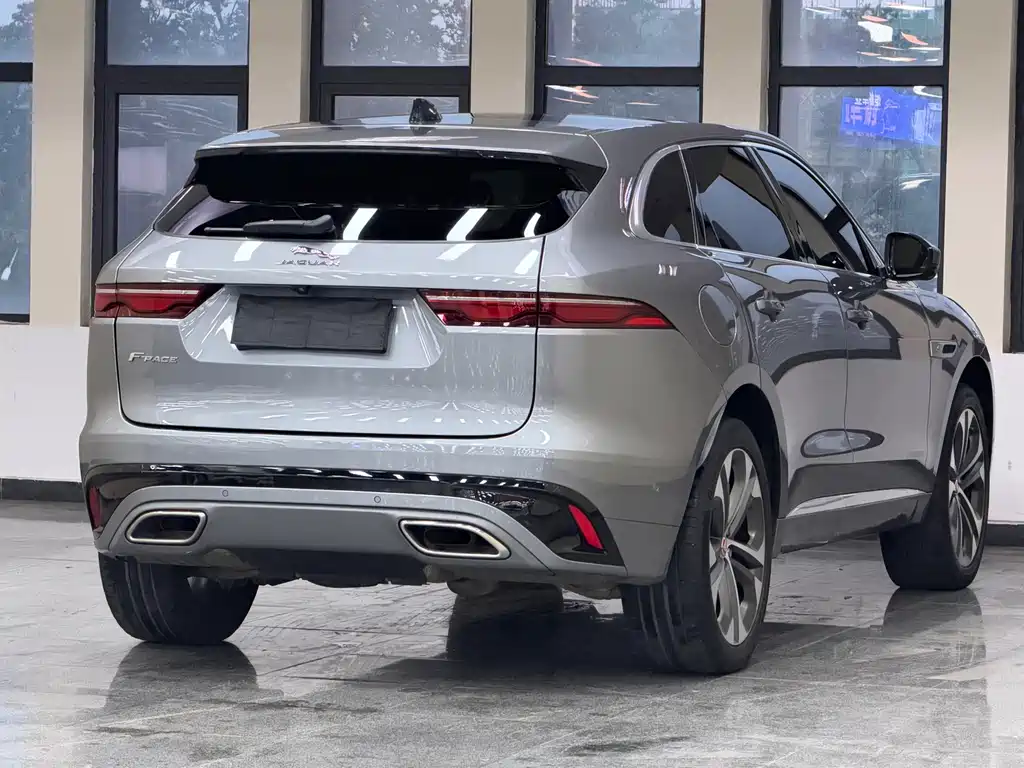 Jaguar F-PACE — миниатюра 5