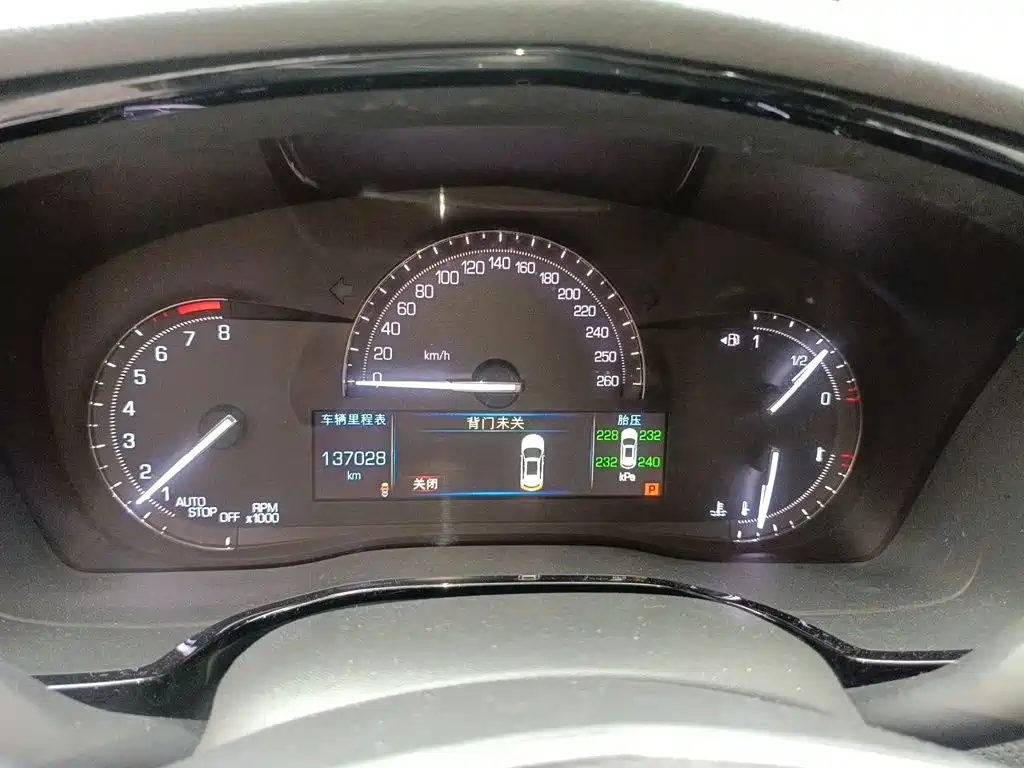 Cadillac XT5 — миниатюра 7