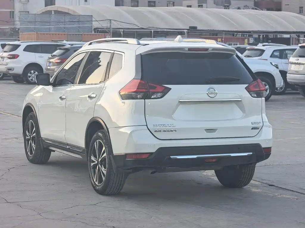 Nissan X-Trail — миниатюра 9