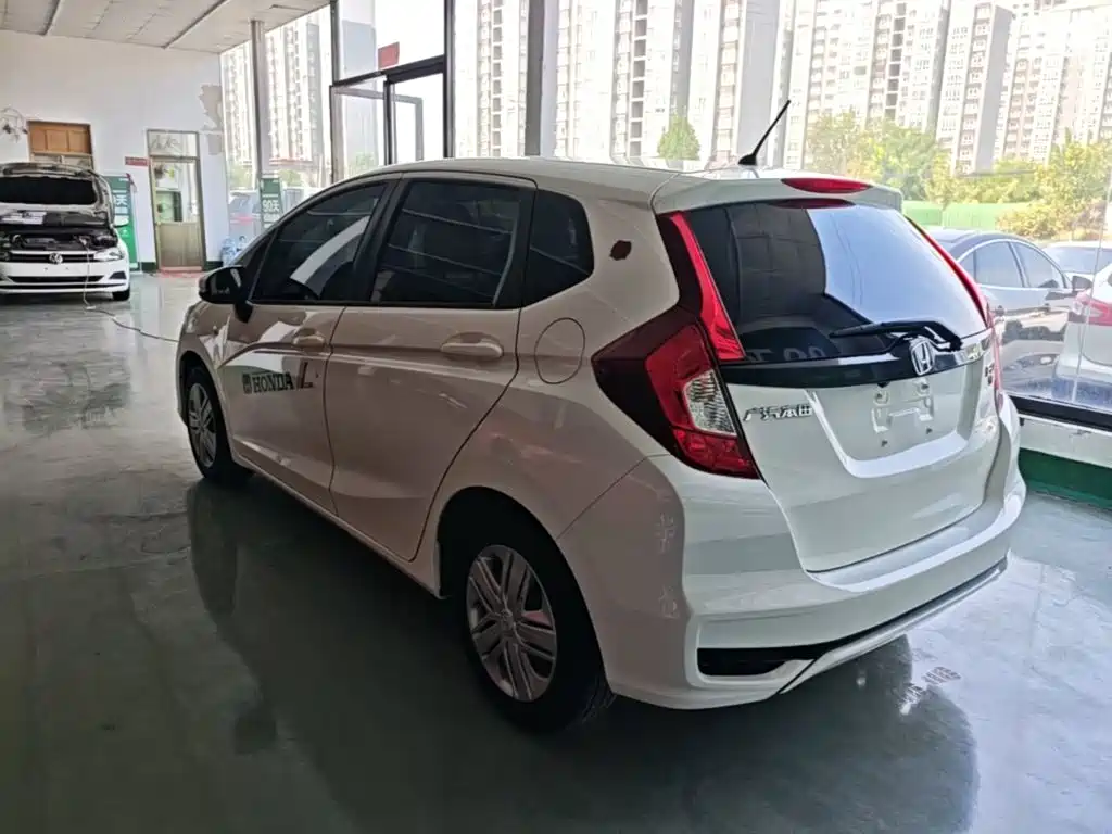 Honda Fit — миниатюра 5