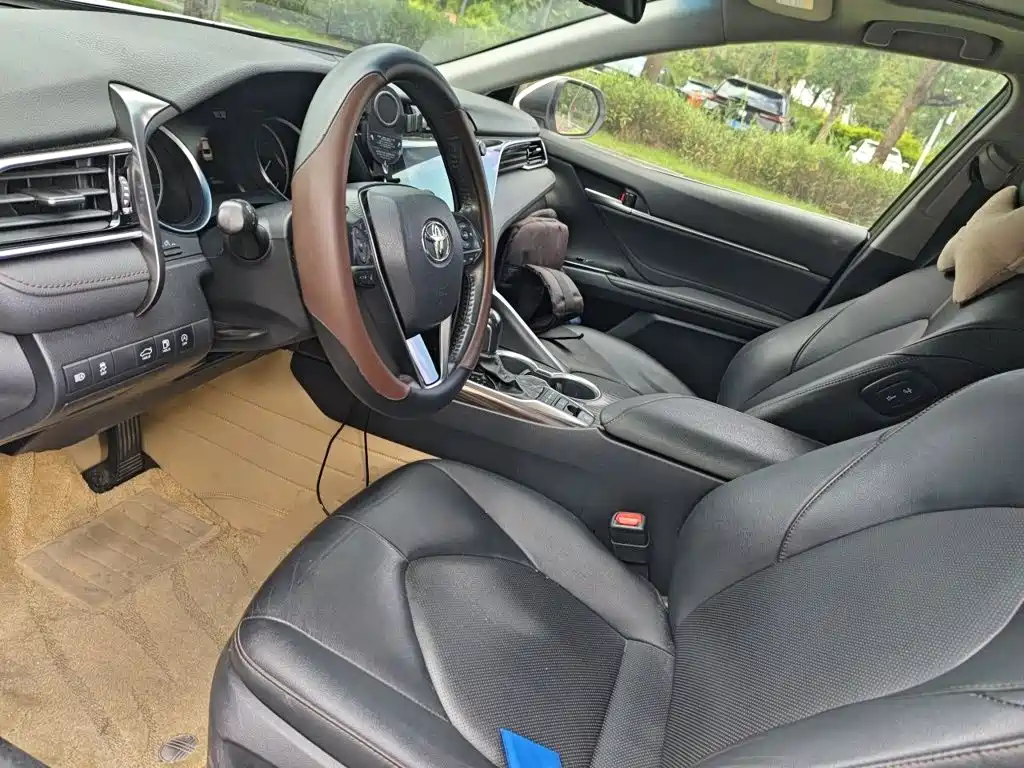 Toyota Camry — миниатюра 16