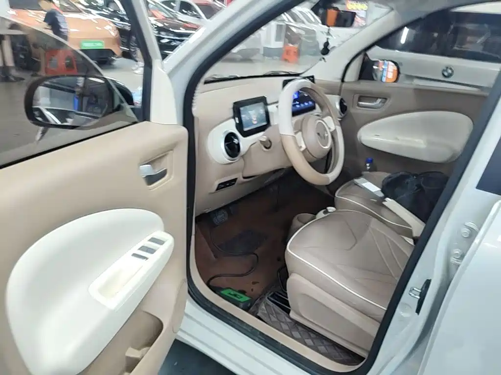 Wuling MINIEV — миниатюра 16