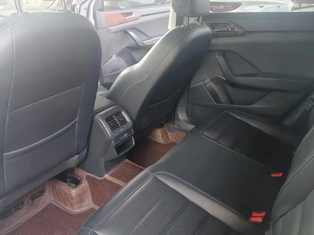 Volkswagen Tharu — миниатюра 10